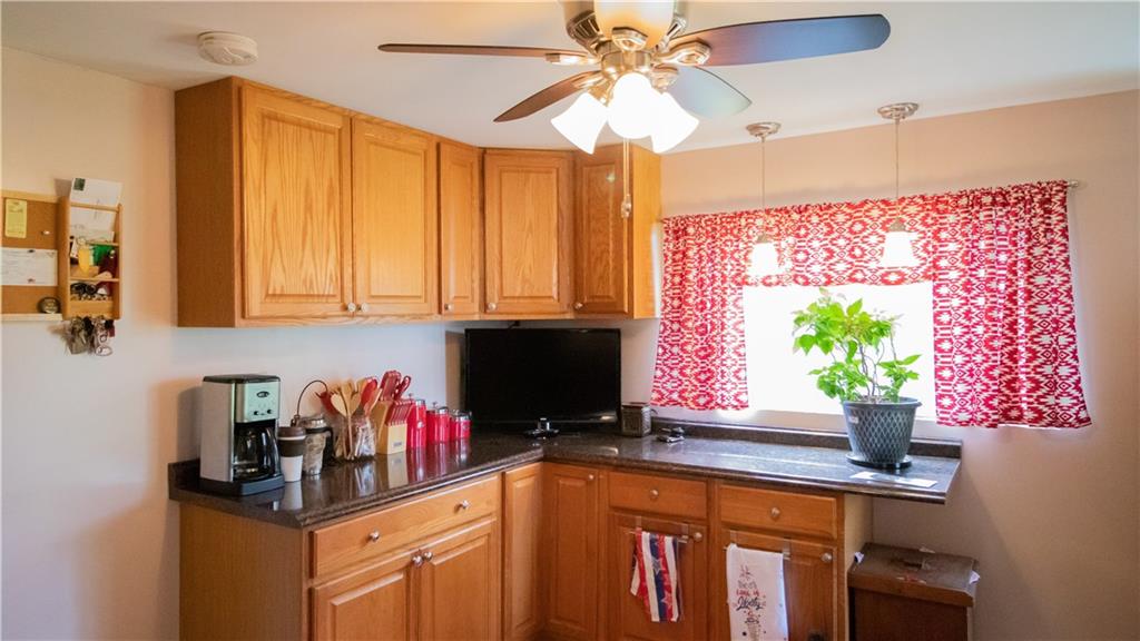 241 Freeman Falls Road Acme, PA 15610 - Photo 4 of 19 Gallery Image 4