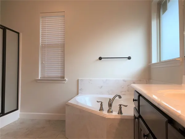 $1,975 | 1023 Dove Run Trail, College Station, TX 77845