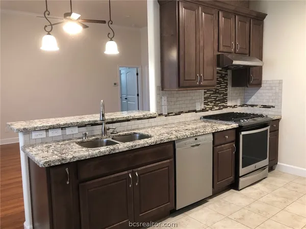 $1,975 | 1023 Dove Run Trail, College Station, TX 77845