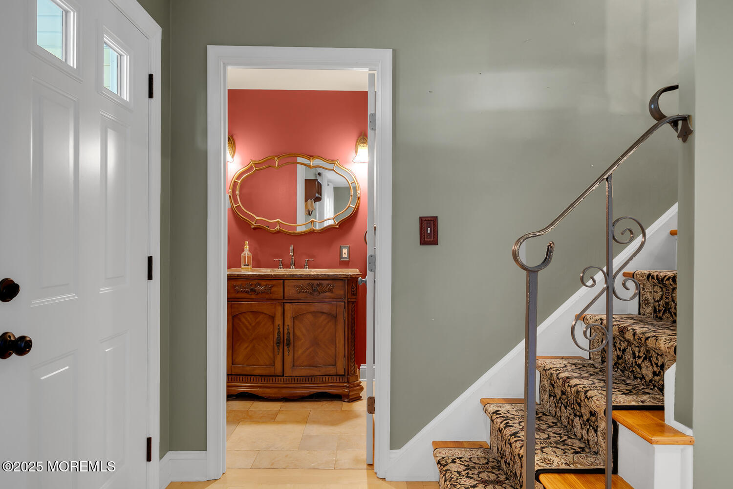21 Hemlock Street Hazlet, NJ 07730 - Photo 18 of 40 Stairway
