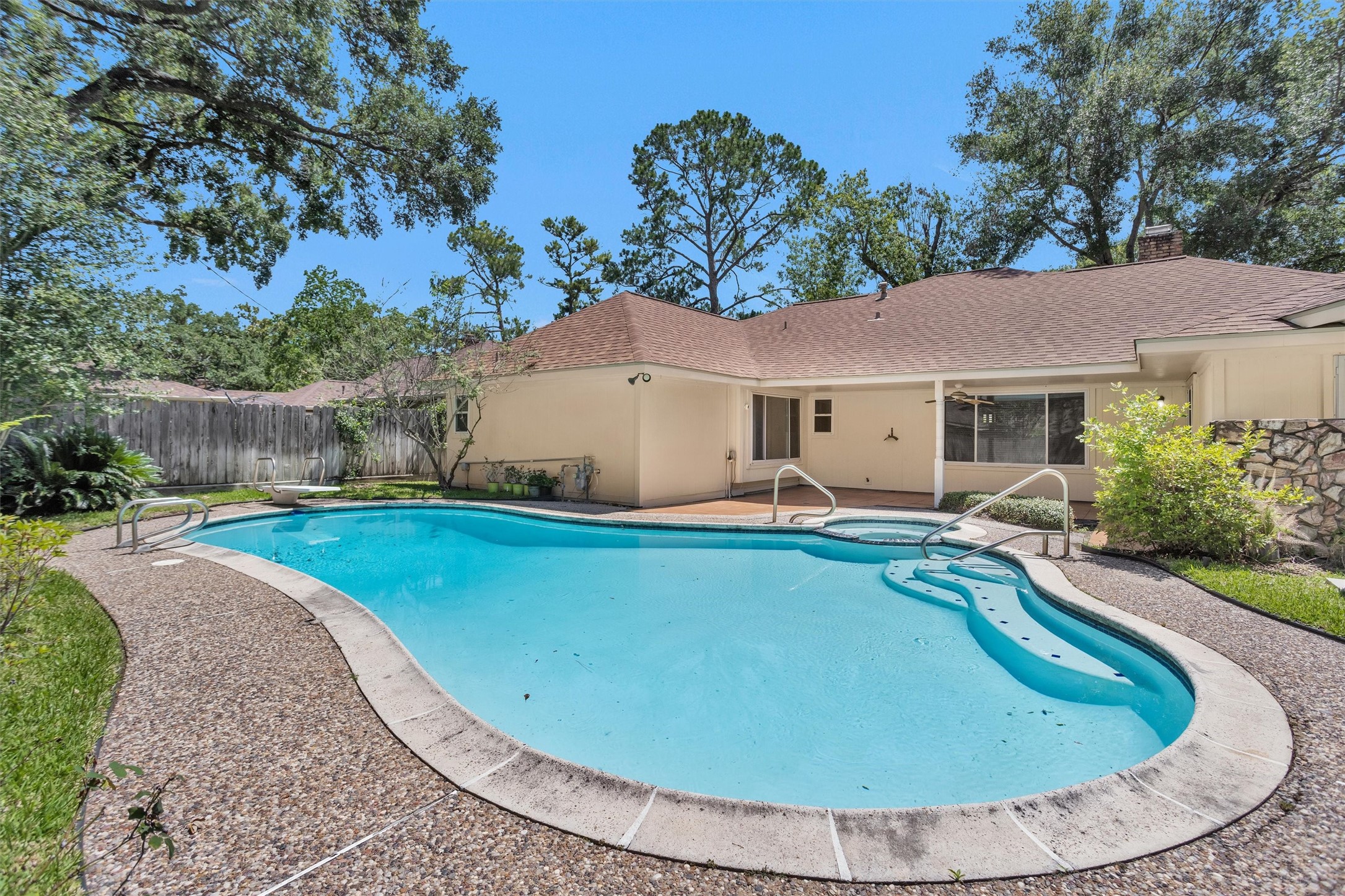 2531 Hollow Hook Road Houston, TX 77080 - Photo 41 of 45 Gallery Image 41