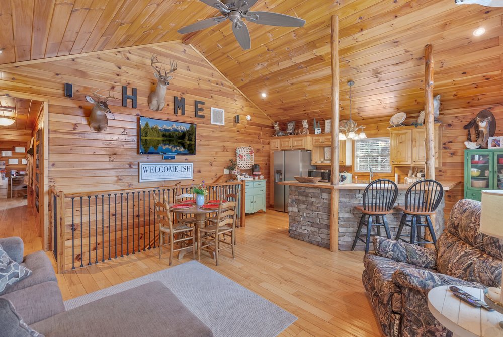 255 Kari Drive Westminster, SC 29693 - Photo 4 of 41