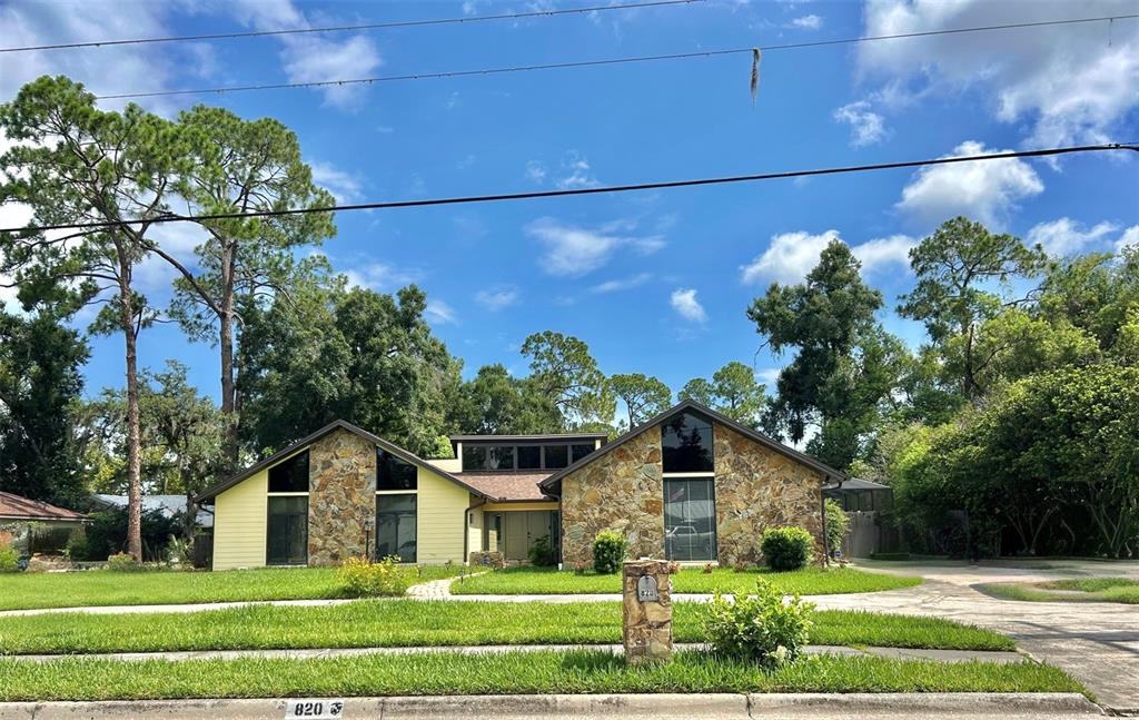 820 Druid Hills Road Tampa, FL 33617 - Photo 1 of 29