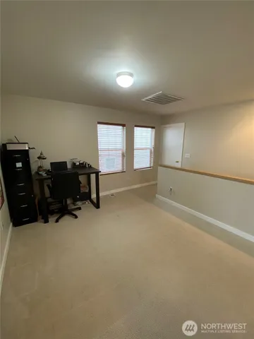 $3,000 | 450 Northwest Nesvik Way, Poulsbo, WA 98370