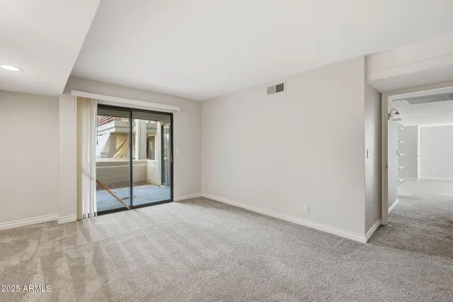 $1,400 | 3329 West Danbury Drive, Unit F109, Phoenix, AZ 85053