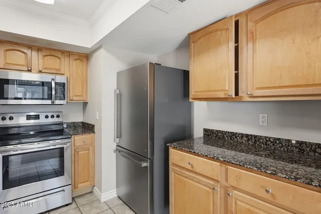 $1,400 | 3329 West Danbury Drive, Unit F109, Phoenix, AZ 85053