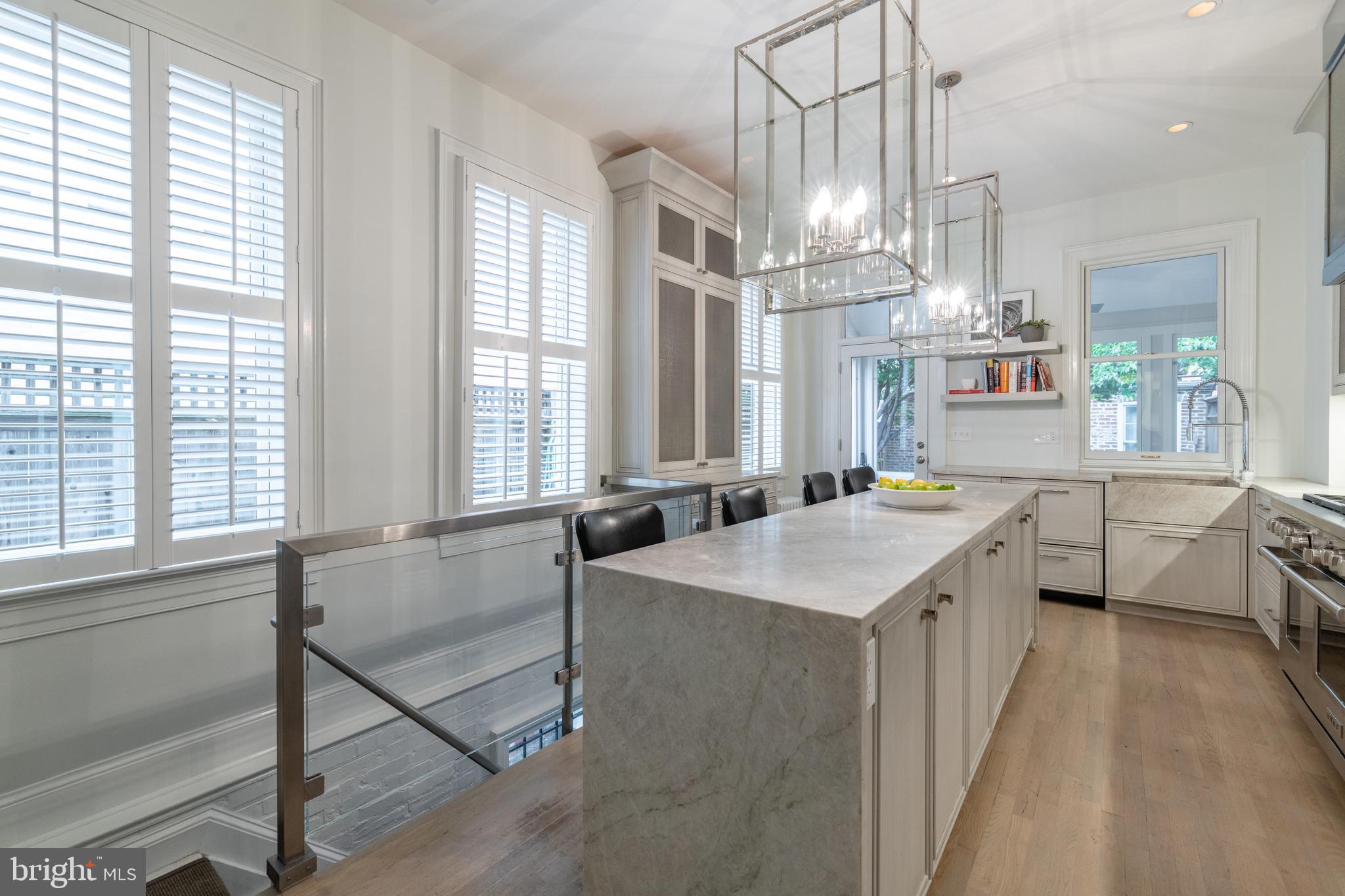 239 8th Street Southeast Washington, DC 20003 - Photo 13 of 39