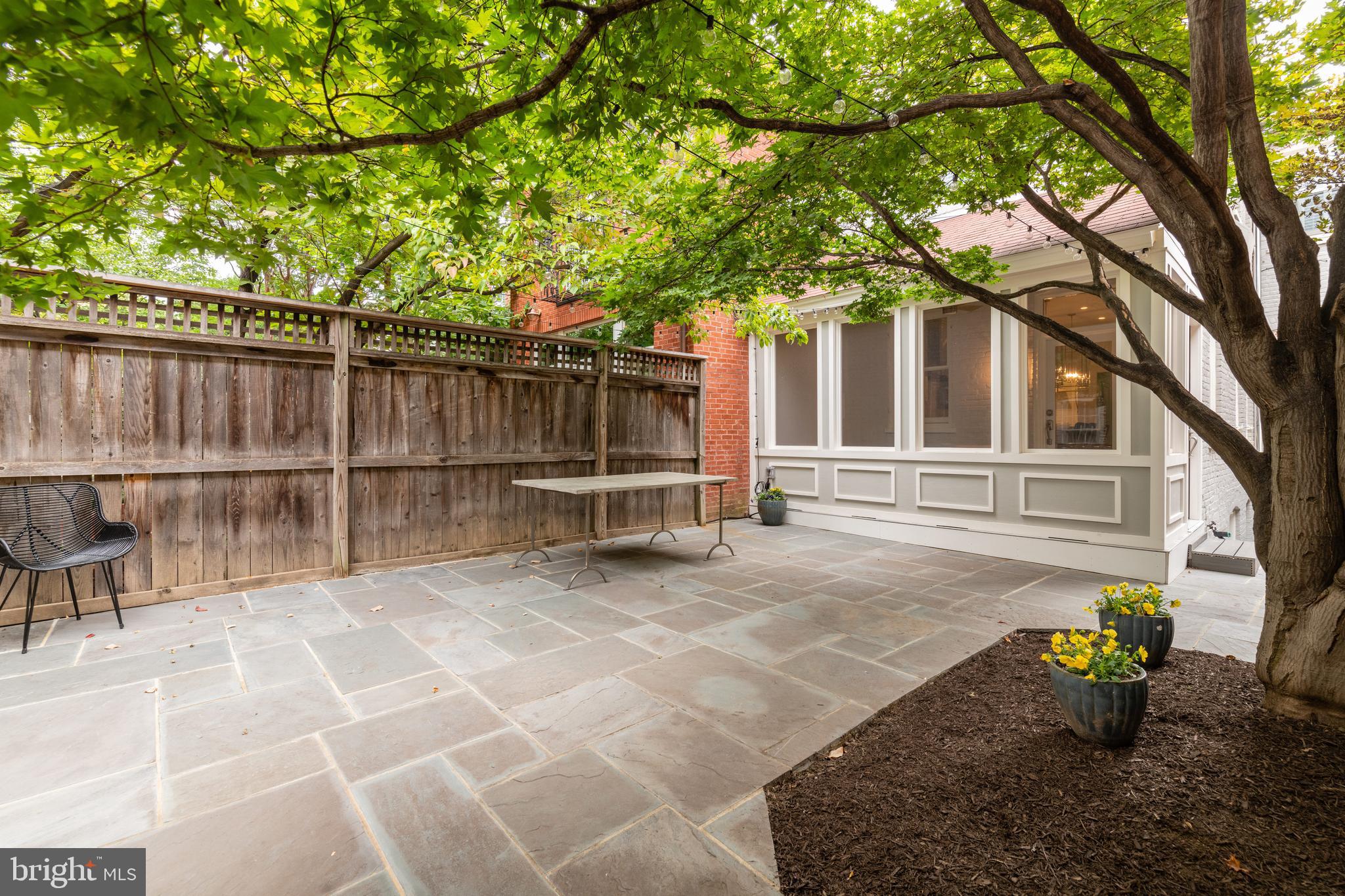 239 8th Street Southeast Washington, DC 20003 - Photo 17 of 39