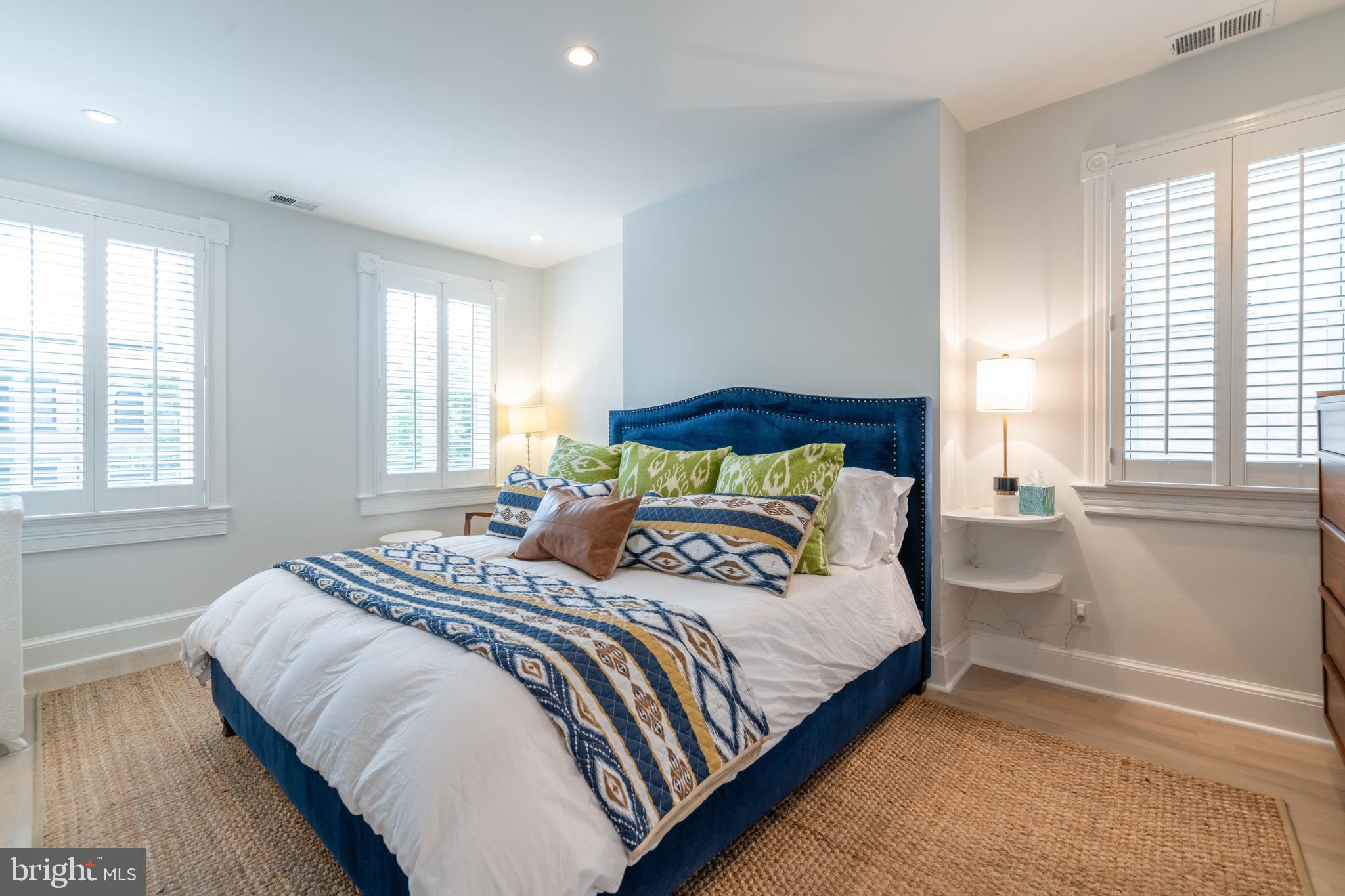 239 8th Street Southeast Washington, DC 20003 - Photo 18 of 39