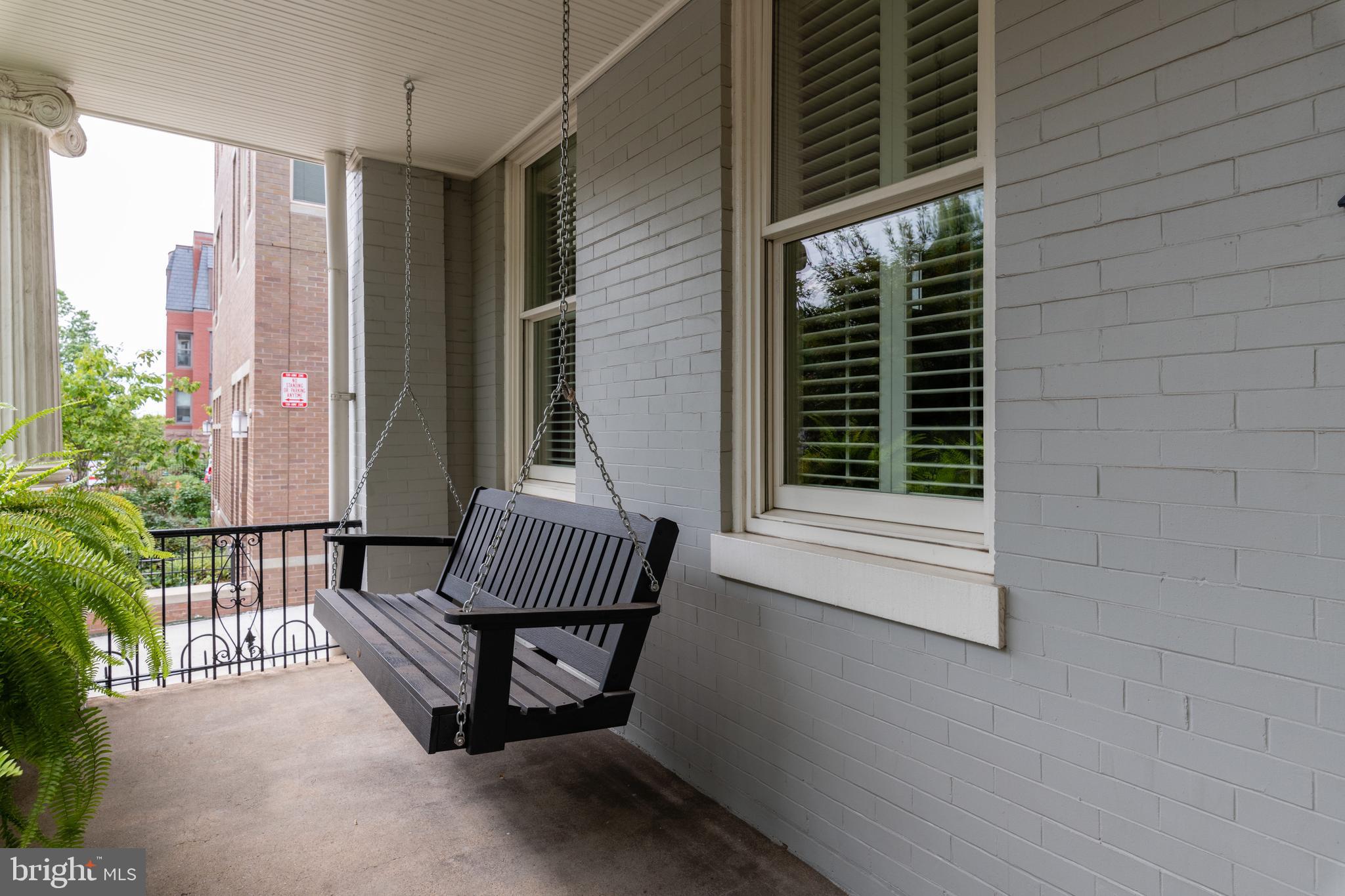 239 8th Street Southeast Washington, DC 20003 - Photo 3 of 39