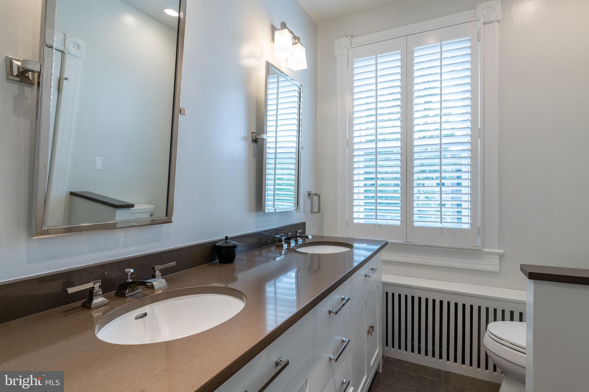 239 8th Street Southeast Washington, DC 20003 - Photo 21 of 39