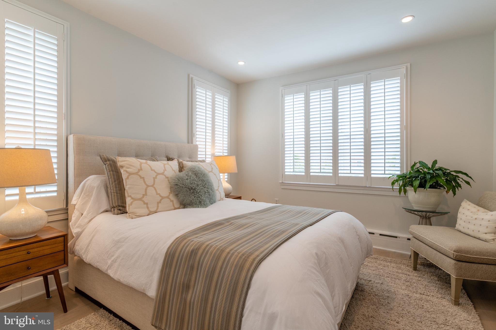 239 8th Street Southeast Washington, DC 20003 - Photo 29 of 39