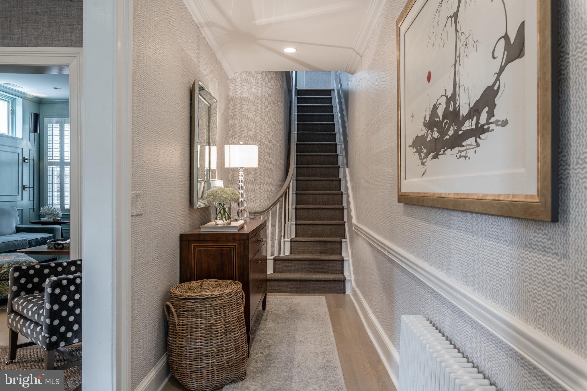 239 8th Street Southeast Washington, DC 20003 - Photo 4 of 39