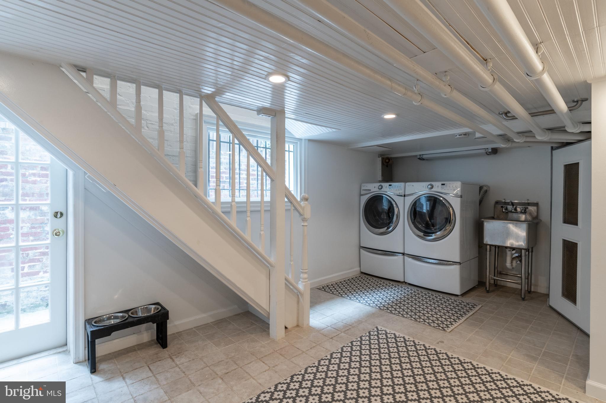 239 8th Street Southeast Washington, DC 20003 - Photo 32 of 39