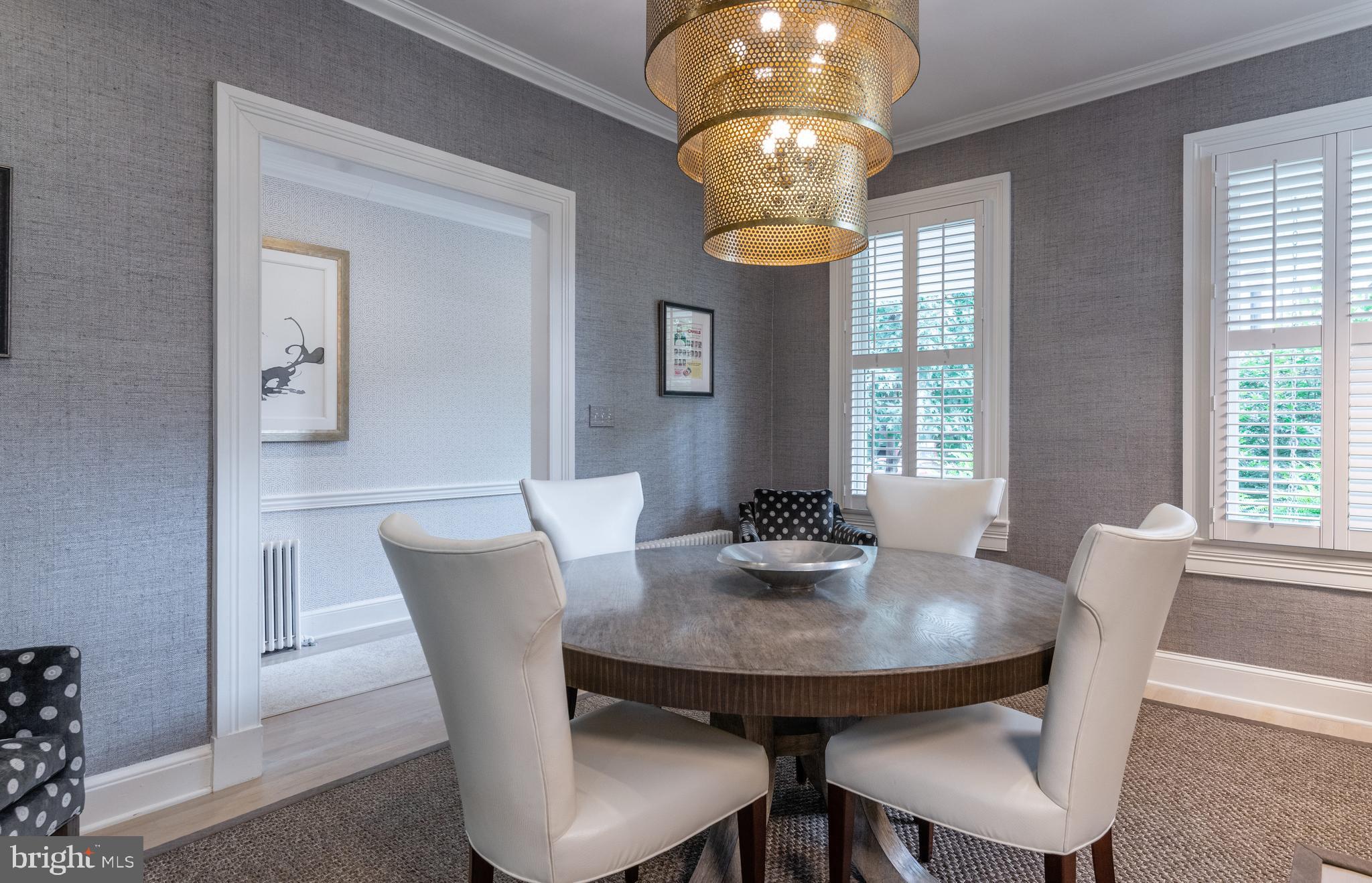 239 8th Street Southeast Washington, DC 20003 - Photo 5 of 39