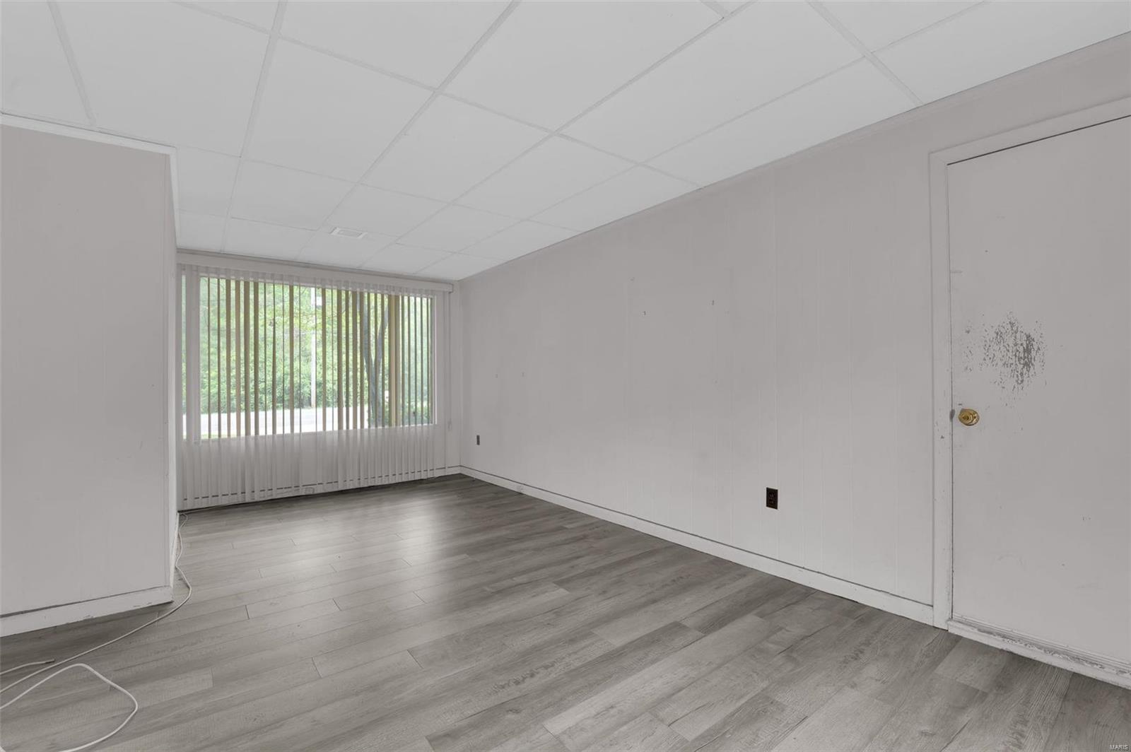 10021 Clayton Road Ladue, MO 63124 - Photo 8 of 33 Gallery Image 8