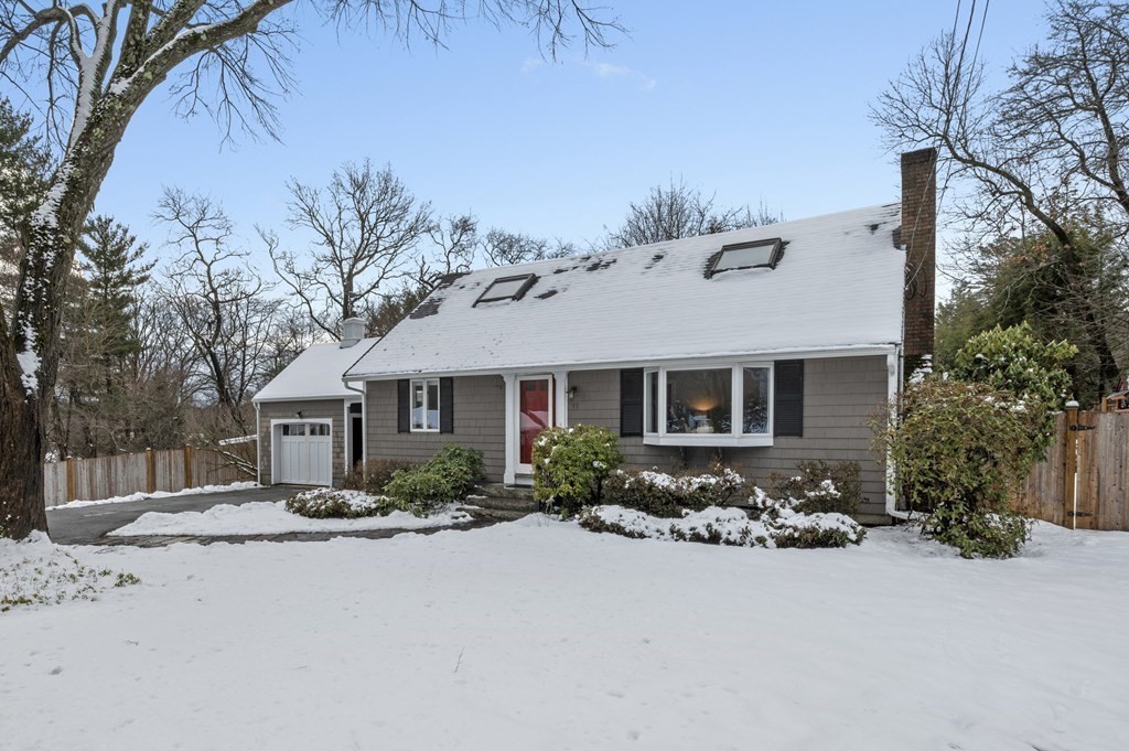 11 Meridian Road Wenham, MA 01984 - Photo 1 of 39 Gallery Image 1