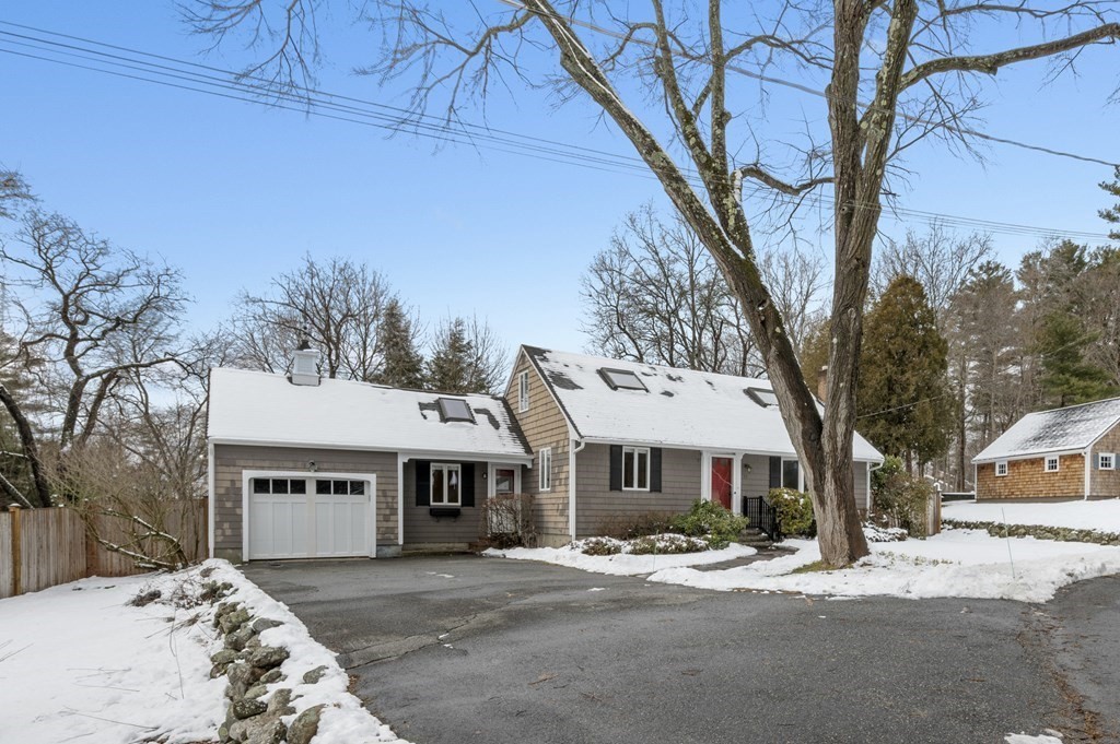 11 Meridian Road Wenham, MA 01984 - Photo 2 of 39 Gallery Image 2