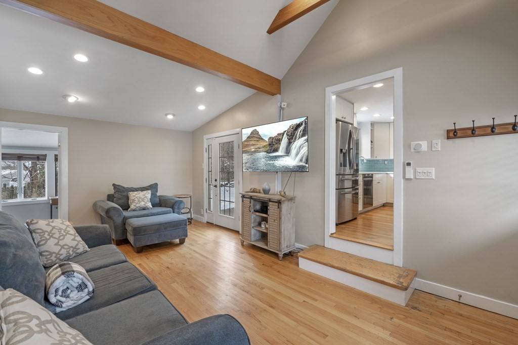 11 Meridian Road Wenham, MA 01984 - Photo 3 of 39 Gallery Image 3