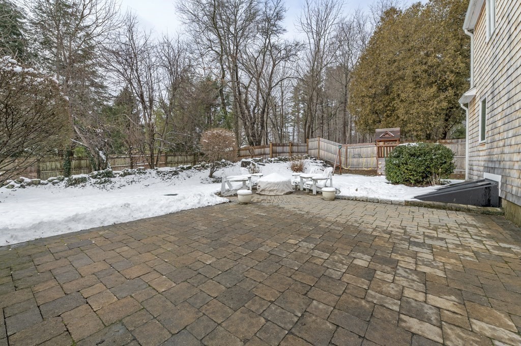 11 Meridian Road Wenham, MA 01984 - Photo 33 of 39 Gallery Image 33