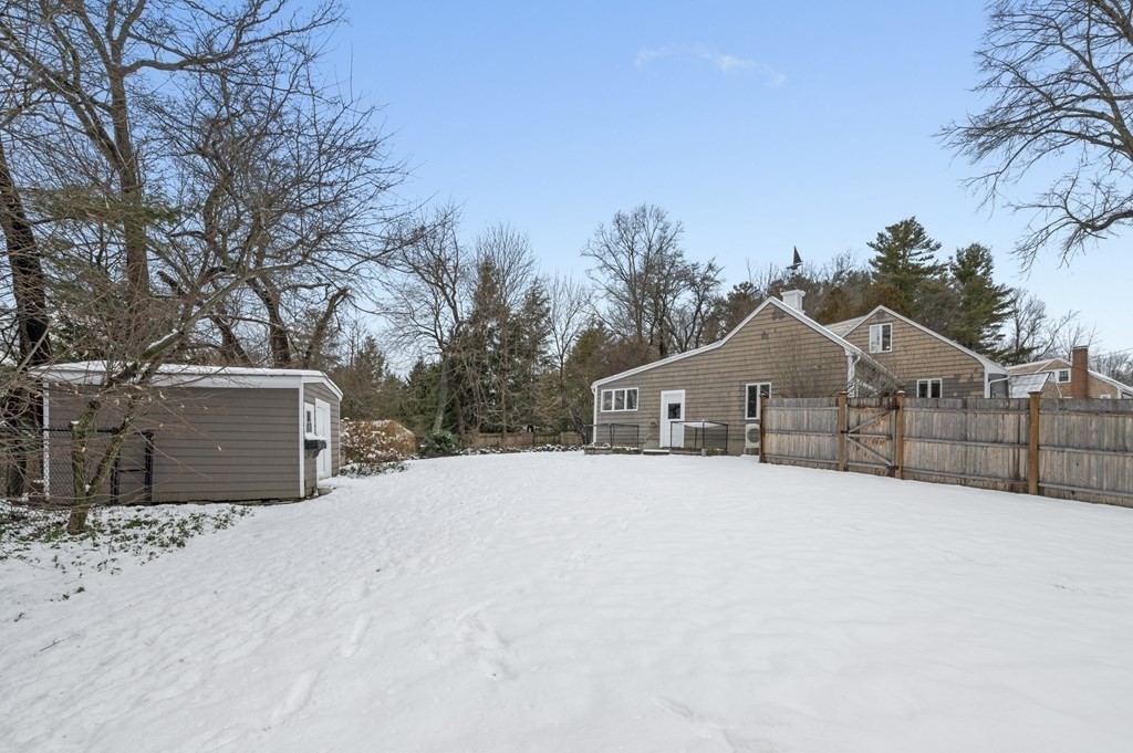 11 Meridian Road Wenham, MA 01984 - Photo 37 of 39 Gallery Image 37