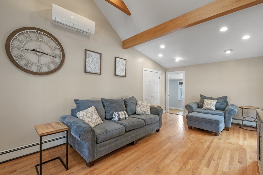 11 Meridian Road Wenham, MA 01984 - Photo 4 of 39 Gallery Image 4