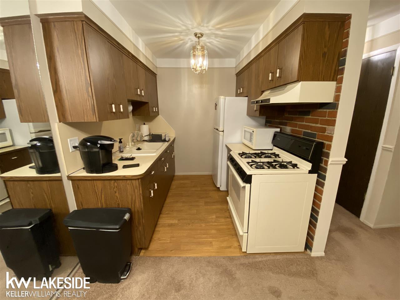 30241 Utica Road Roseville, MI 48066 - Photo 7 of 10