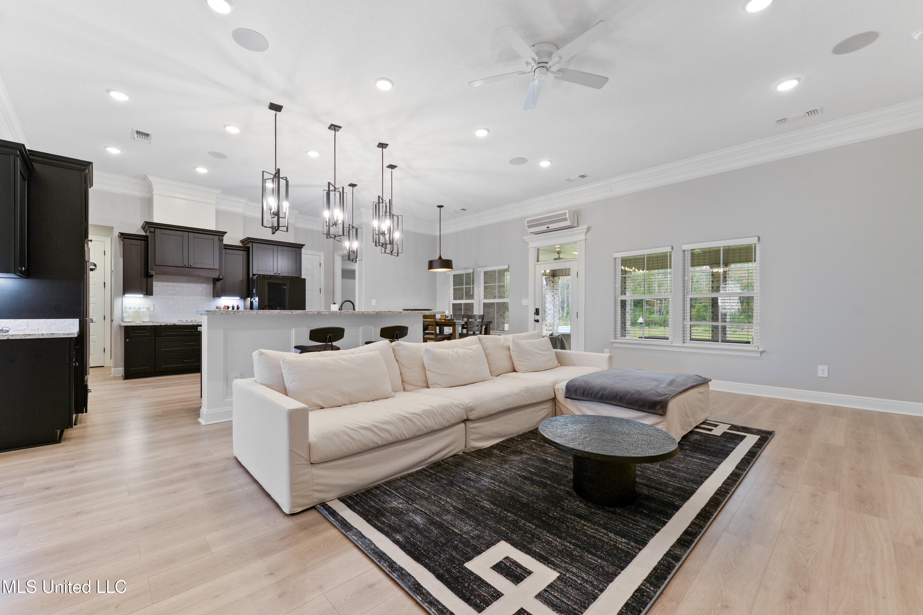 20124 Landon Road Gulfport, MS 39503 - Photo 5 of 32 005