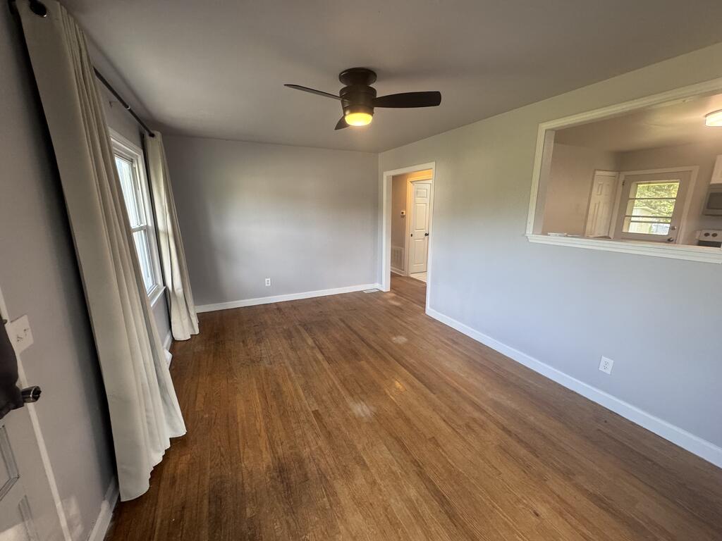 264 Ruth Street Southwest Abingdon, VA 24210 - Photo 4 of 14 Gallery Image 4