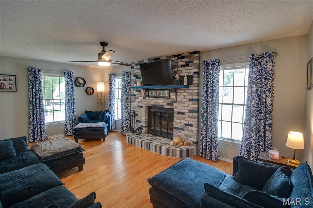 24 Islander Drive Brighton, IL 62012 - Photo 17 of 59