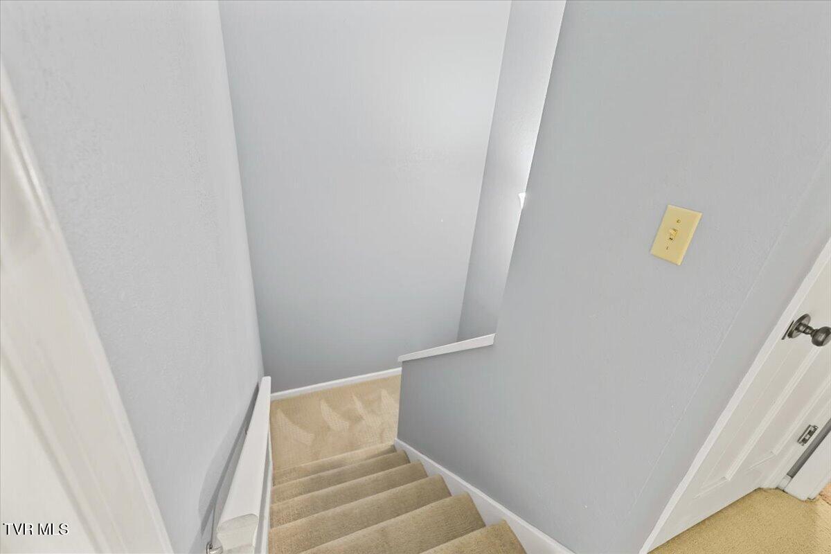 660 Fox Meadow Road, Unit 8 Elizabethton, TN 37643 - Photo 27 of 44 19-128A7405