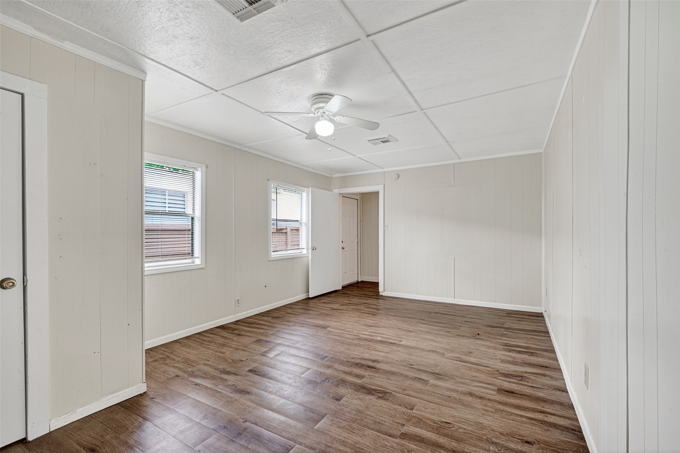 12731 Wanda Way, Unit 685 Rosharon, TX 77583 - Photo 6 of 12 Another view of Primary Bedroom