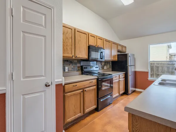 $295,000 | 16608 Bridgefarmer Boulevard, Pflugerville, TX 78660