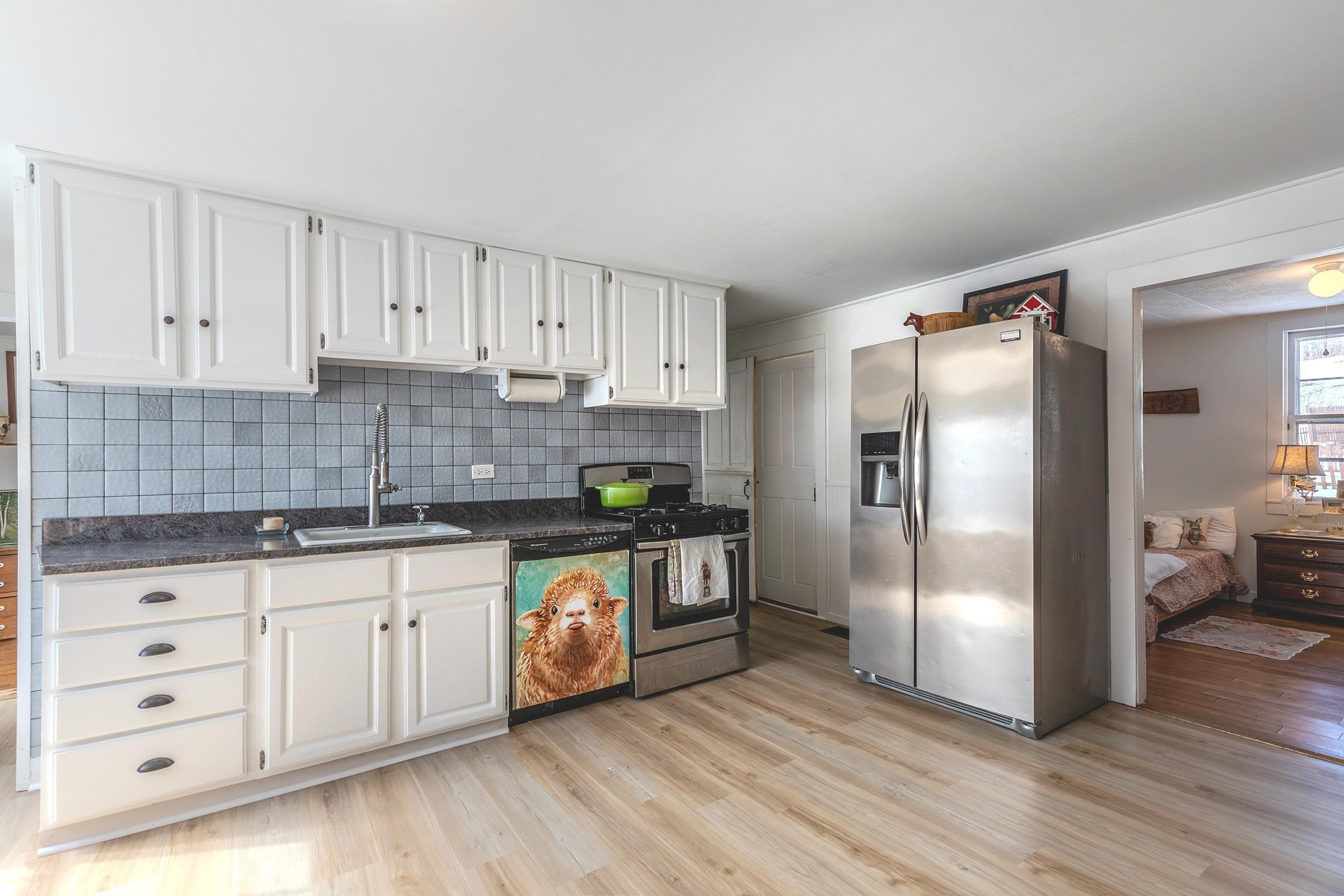 405 Main Street Wardsboro, VT 05355 - Photo 8 of 66