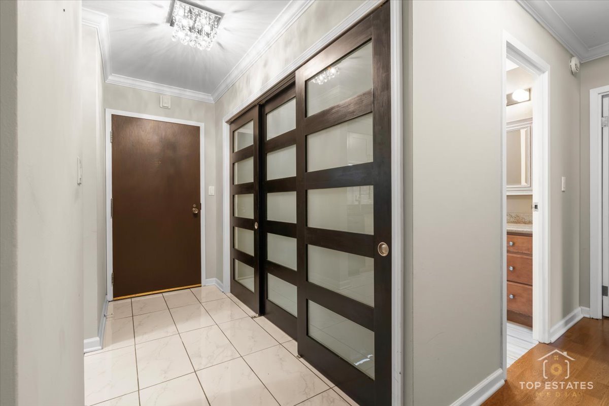 1615 East Central Road, Unit 218C Arlington Heights, IL 60005 - Photo 4 of 33 a view of empty room