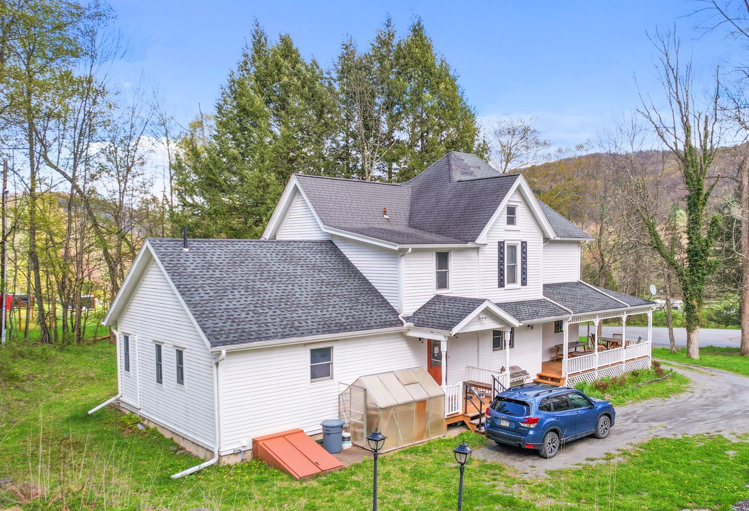 517 Sherman Road Susquehanna, PA 18847 - Photo 2 of 47