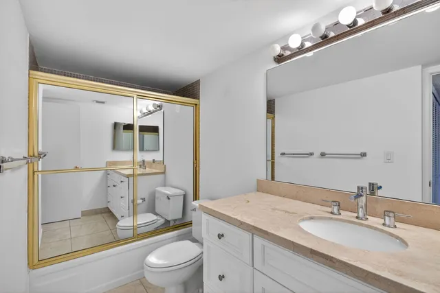 $579,000 | 4200 North Ocean Drive, Unit 21606, Riviera Beach, FL 33404