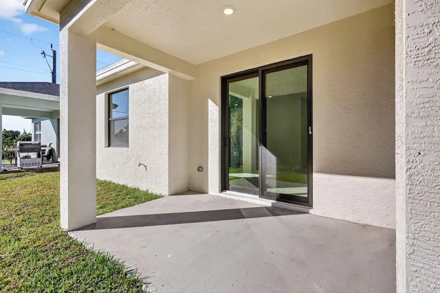 a picture of a cabinet with a floor plan