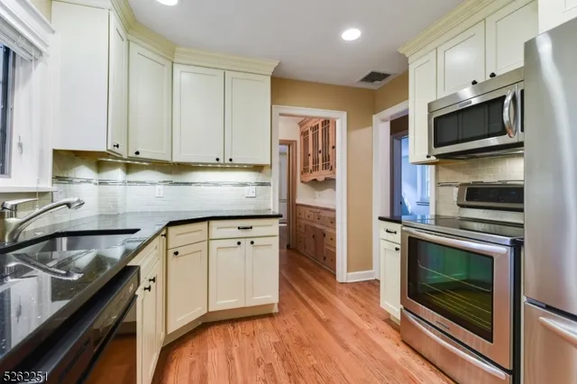 $1,199,000 | 82 Stony Lane, Short Hills, NJ 07078