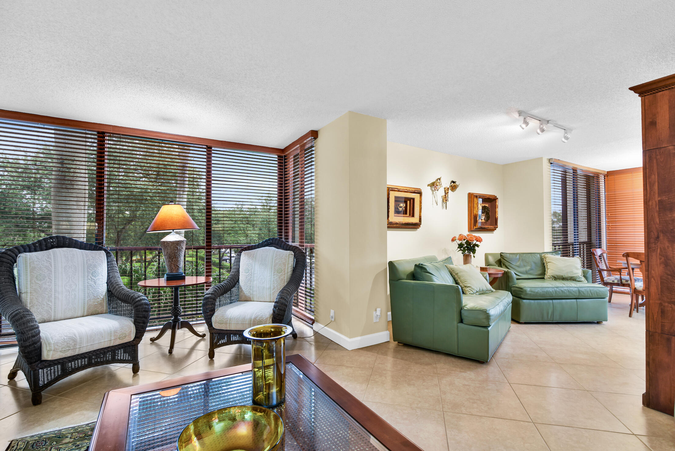 7819 Lakeside Boulevard, Unit 832 Boca Raton, FL 33434 - Photo 17 of 33 Paris16