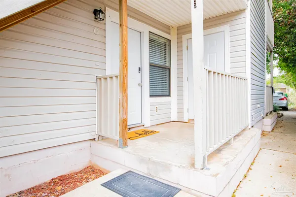 $1,200 | 1271 Redwood Lane, Unit G, Gulf Breeze, FL 32563