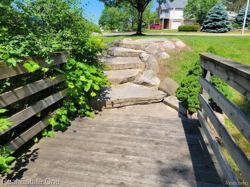 3562 Tremonte Circle, Unit 127 Rochester, MI 48306 - Photo 23 of 28