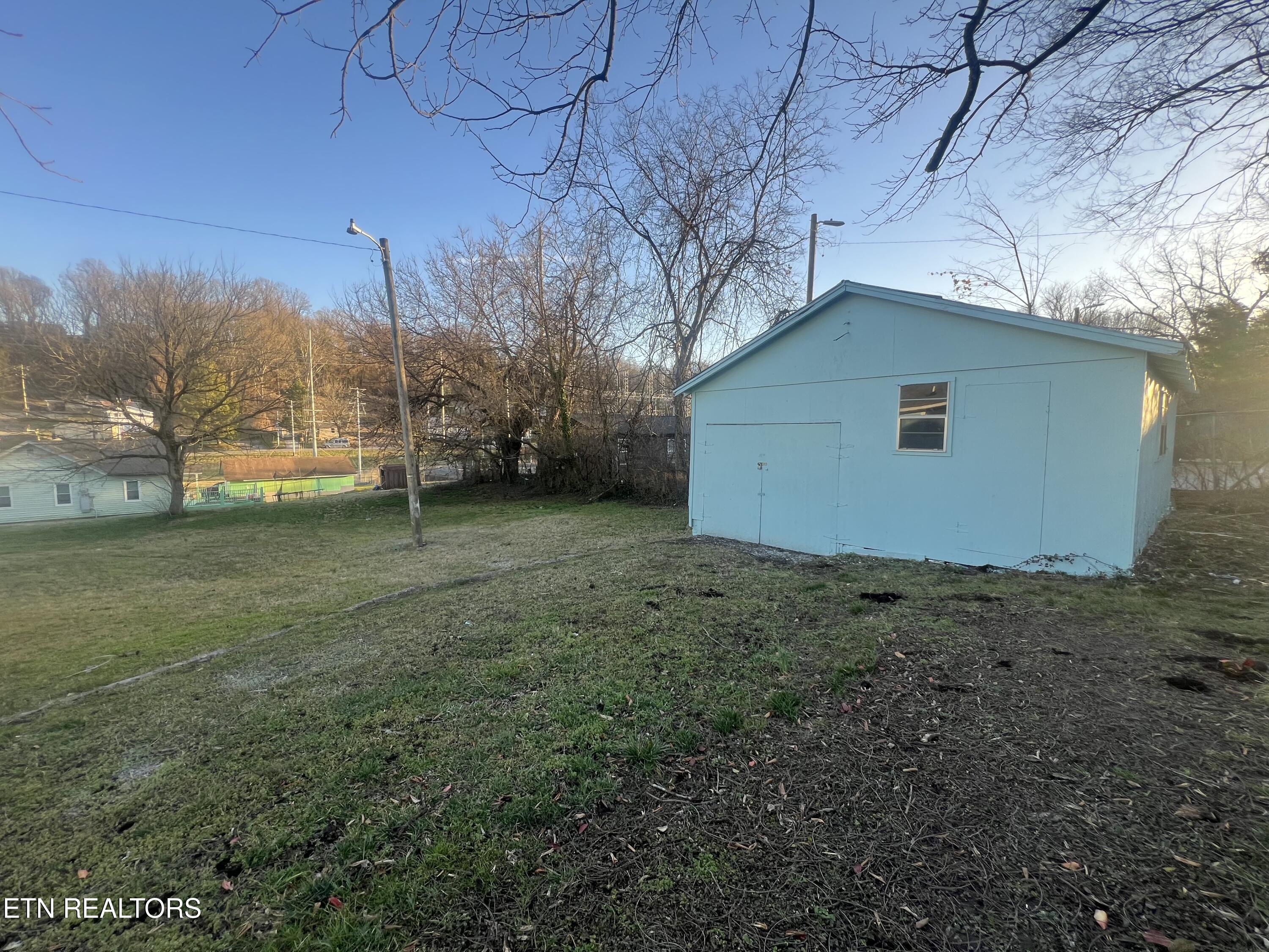 315 Meadow View Road Knoxville, TN 37914 - Photo 32 of 32 Backyard
