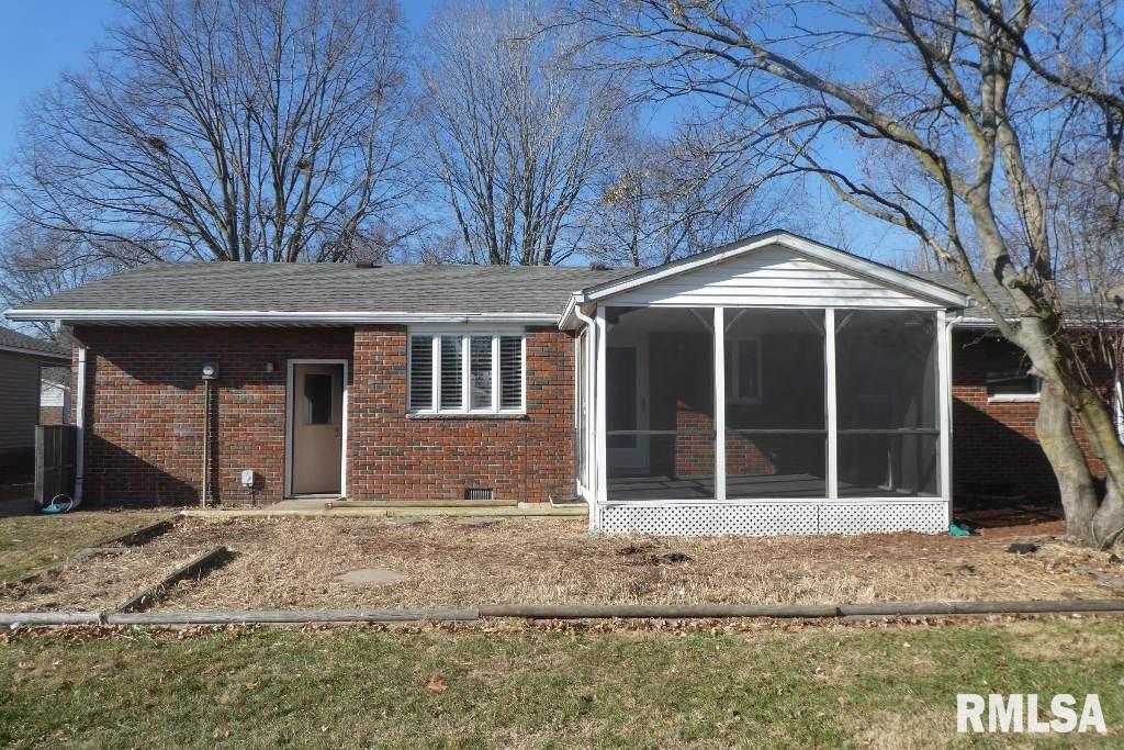 2452 Arrowhead Drive Springfield, IL 62702 - Photo 13 of 15