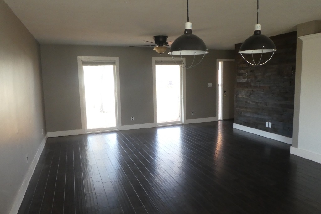 2452 Arrowhead Drive Springfield, IL 62702 - Photo 2 of 15