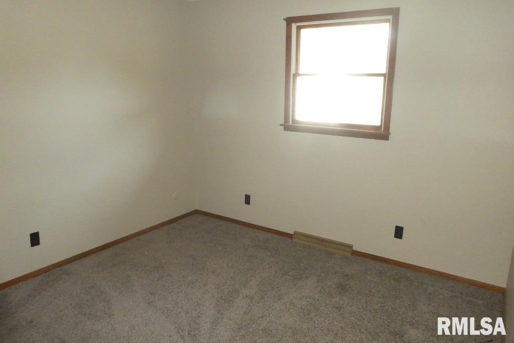 2452 Arrowhead Drive Springfield, IL 62702 - Photo 7 of 15