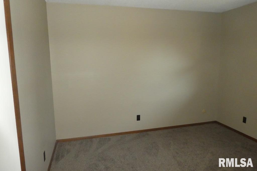 2452 Arrowhead Drive Springfield, IL 62702 - Photo 8 of 15