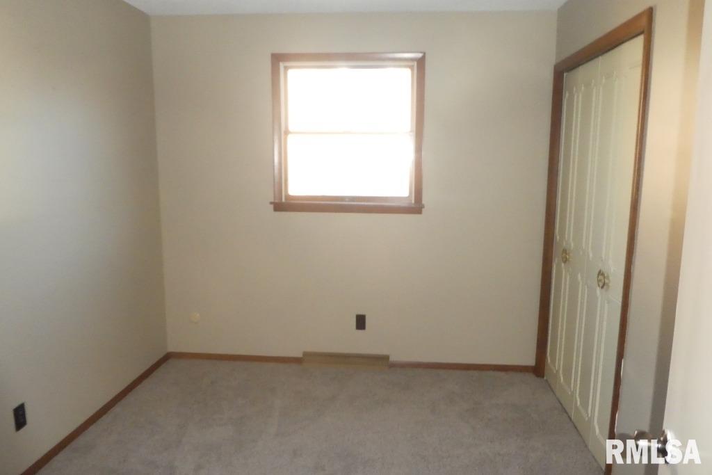 2452 Arrowhead Drive Springfield, IL 62702 - Photo 10 of 15