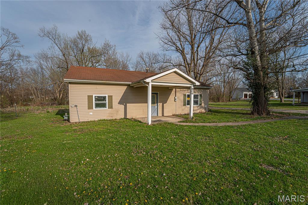 806 North Galloway Road Vandalia, MO 63382 - Photo 4 of 34