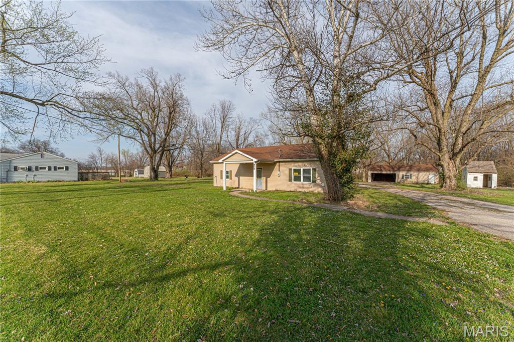 806 North Galloway Road Vandalia, MO 63382 - Photo 5 of 34